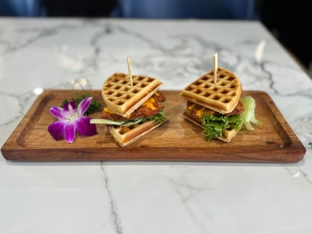 Chicken Waffle Sliders (10) (CATER).