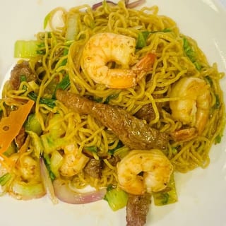 Surf N Turf Yaki Soba (CATER)